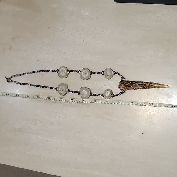 Deer Horn Necklace - Picture 4 of 6